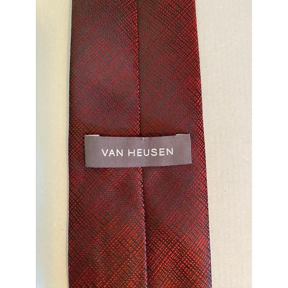 Van Heusen Mens Burgundy Red Black Micro Pattern Textured Polyester Necktie